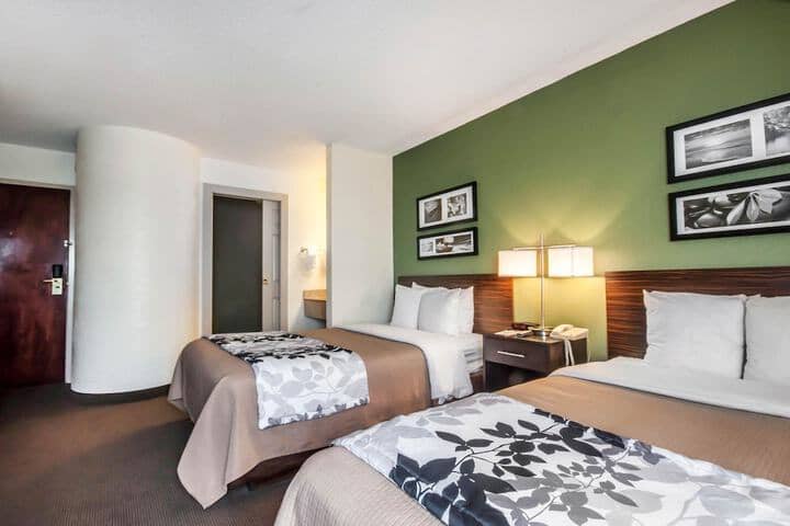 Room 12 of 27